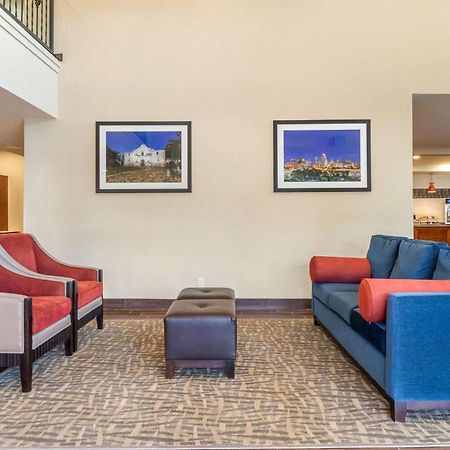 Comfort Suites San Antonio Airport North מראה חיצוני תמונה