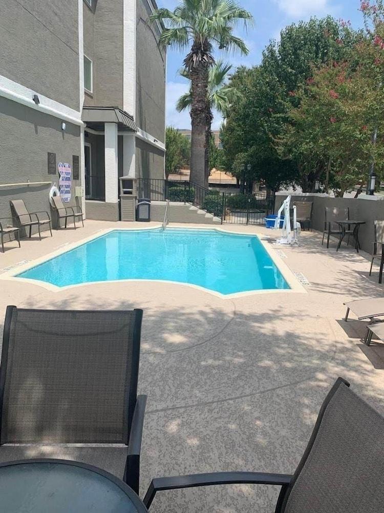 Comfort Suites San Antonio Airport North מראה חיצוני תמונה